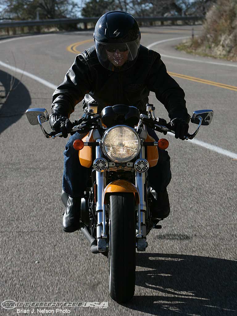 款杜卡迪Sport 1000 biposto摩托车图片3