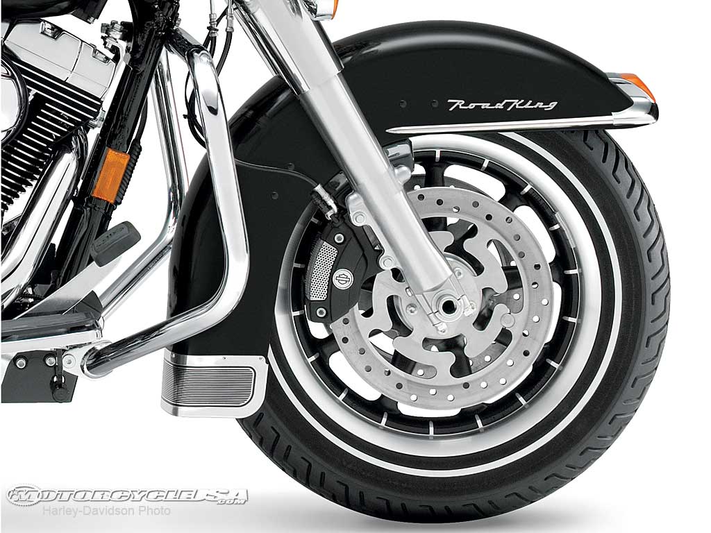 2008款哈雷戴维森Softail Rocker - FXCWC摩托车图片3