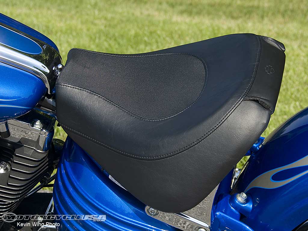 款哈雷戴维森Sportster 1200 Roadster - XL1200R摩托车图片2