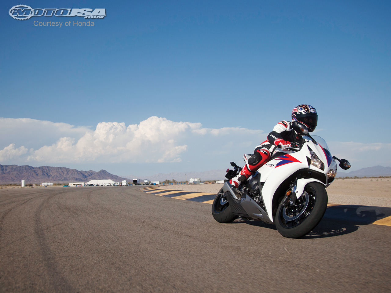 款本田CBR1000RR摩托车图片4