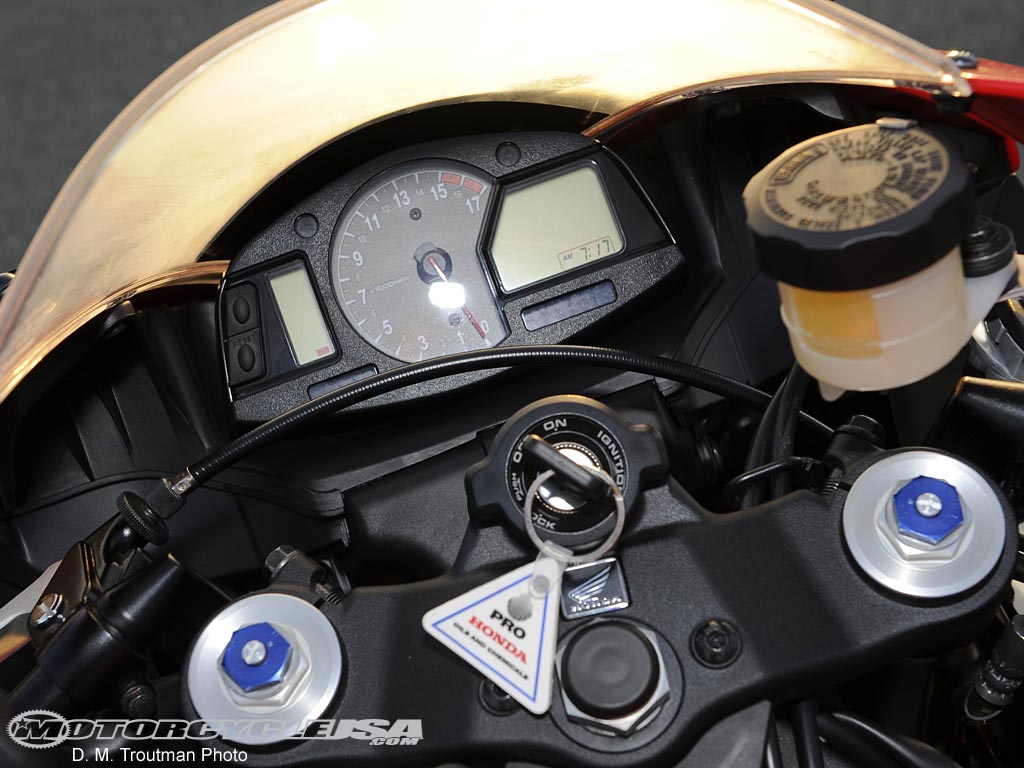 2008款本田CBR600RR摩托车图片4