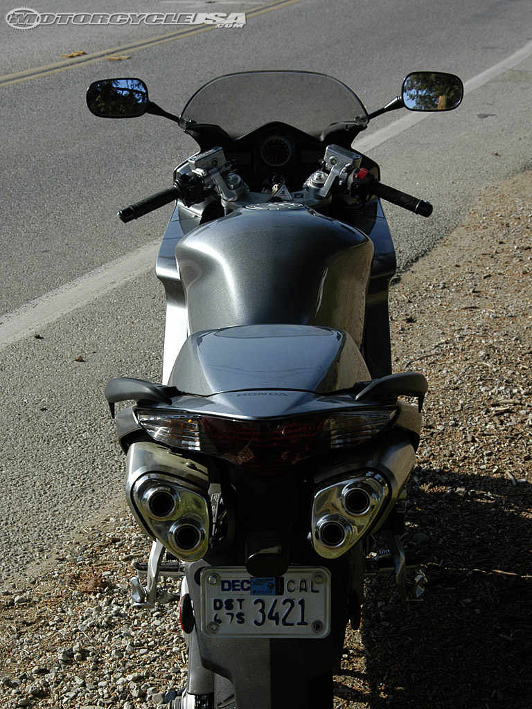 款本田Interceptor 800摩托车图片2