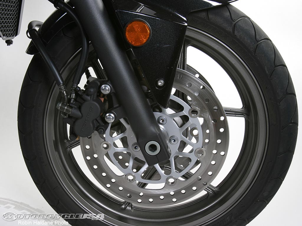 款川崎Z750S摩托车图片2