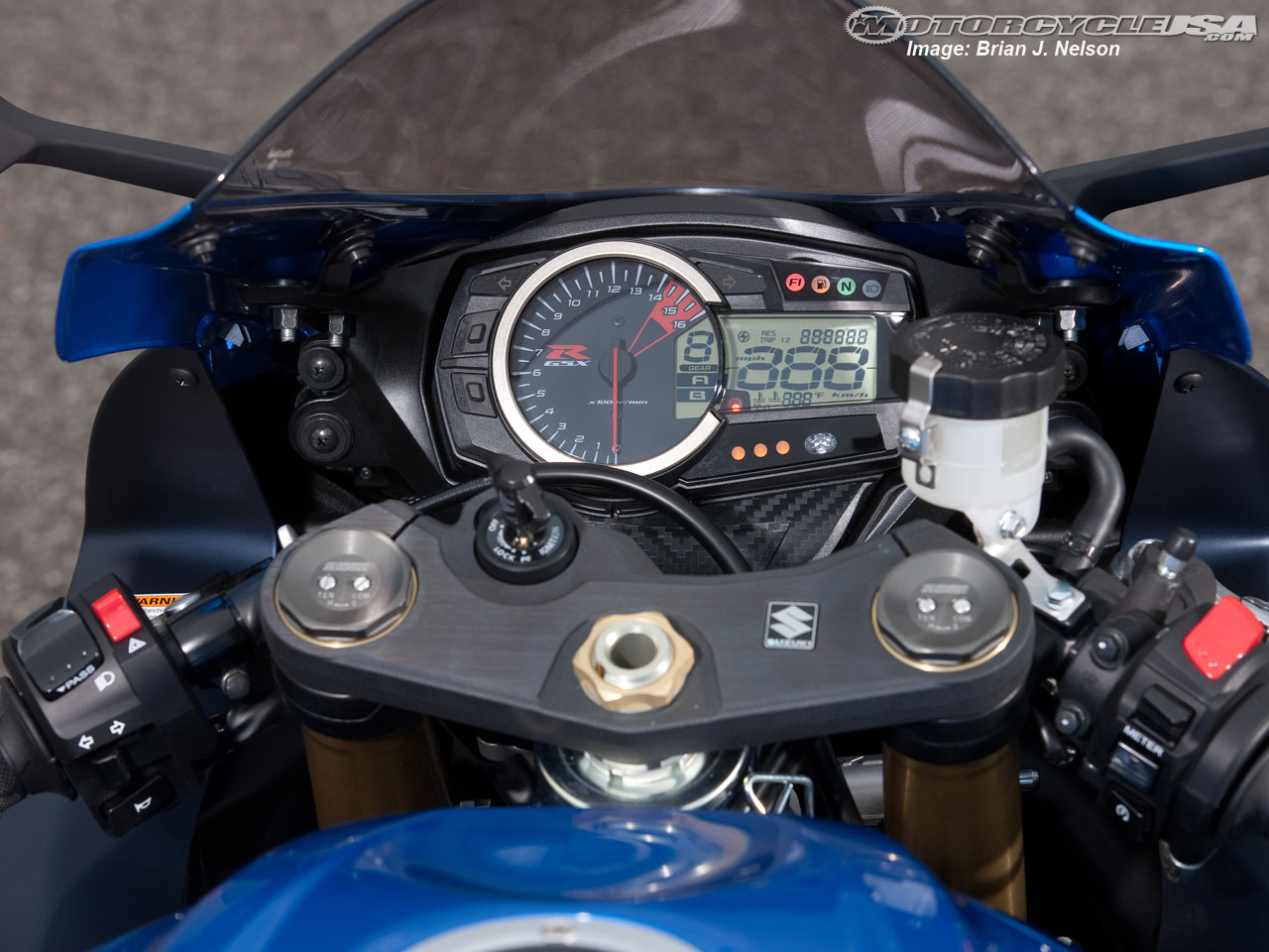 款铃木GSX-R750摩托车图片1
