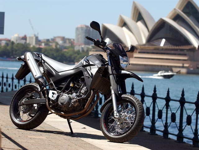 款雅马哈XT600摩托车图片3