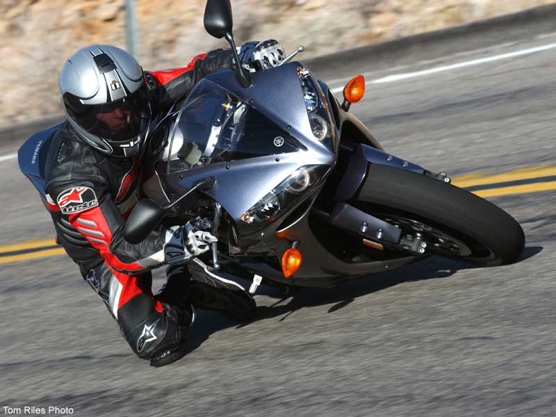 2004款雅马哈YZF-R1摩托车图片1