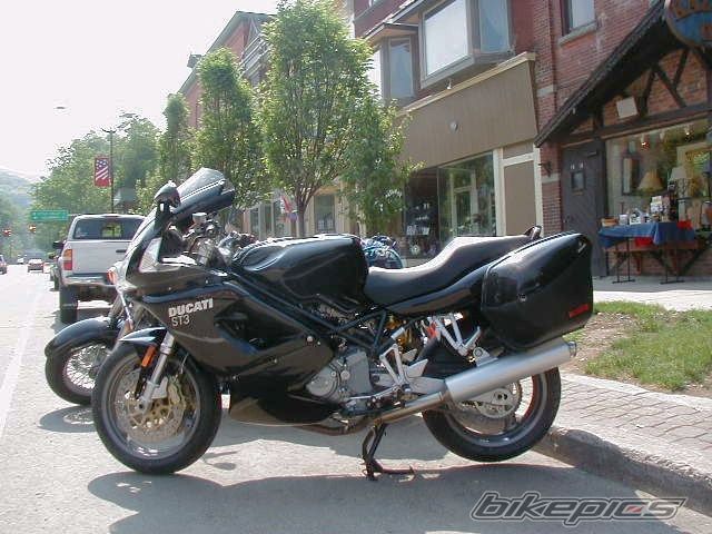 2004款杜卡迪ST3摩托车图片3