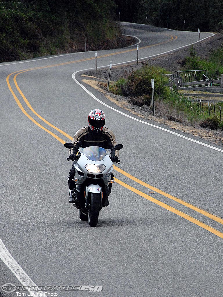 款宝马K1200R Sport摩托车图片2