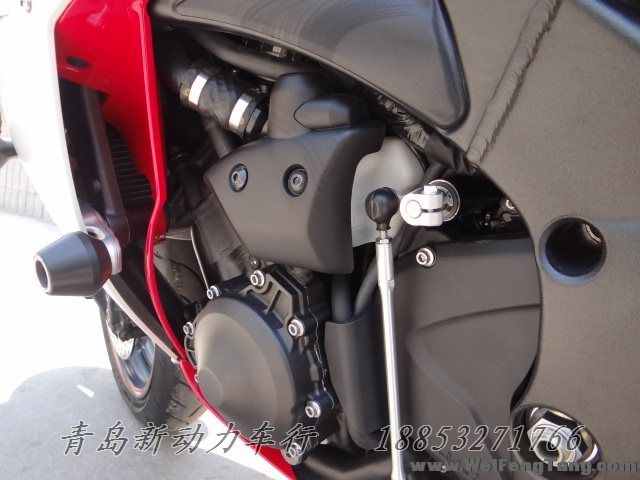 【日系二手重机】09年4月雅马哈变款超级跑车鹰眼战士红、白色YZF-R1 图片 0