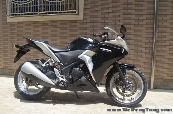 2011年 本田CBR250R 图片 1