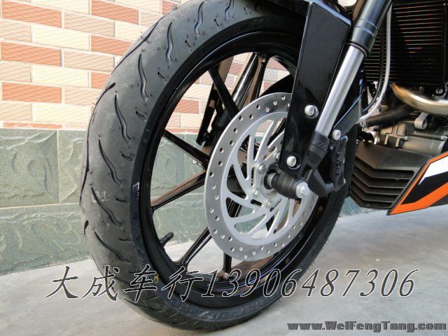 【全新KTM街车】2012年全新奥地利 KTM 200 DUKE橘黄色街车 图片 2