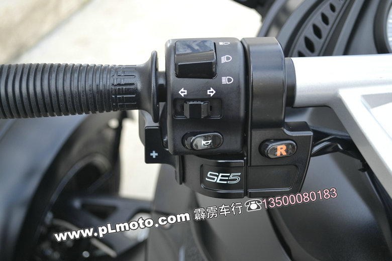 2009年庞巴迪三轮摩托车GS SE5黑色 霹雳车行2012.12现货 Spyder SE5图片 1