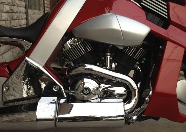 新到2012款 红色定制款暴龙摩托车 图片 1