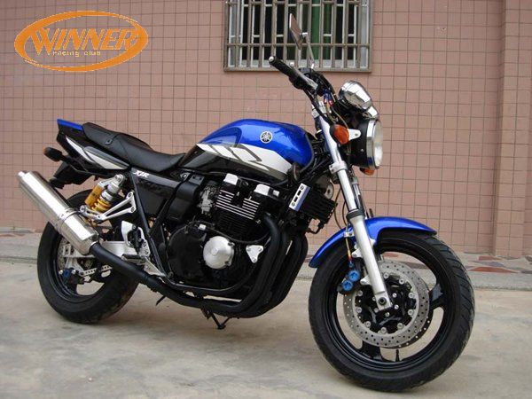 2005款雅马哈XJR400摩托车