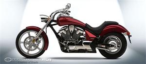 2010款本田Sabre摩托车图片
